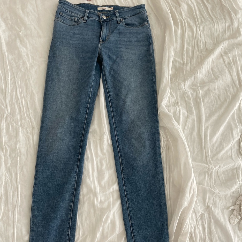 Levi’s 711 skinny jeans